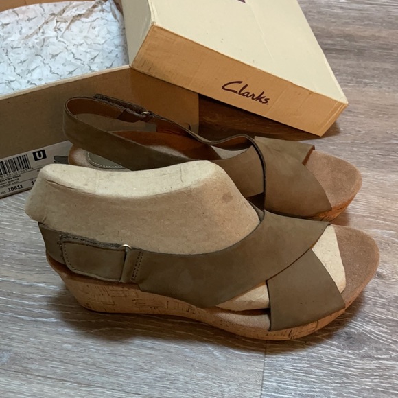 NEW in box Clarks COMFORTABLE Caslynn Shae Khaki Shoes US 12 - Picture 3 of 6